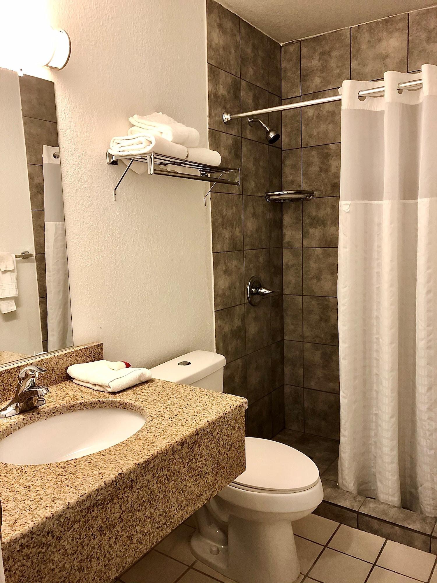 Ramada By Wyndham Spokane Valley Eksteriør billede